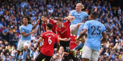 berita bola duel manchester - Ekings