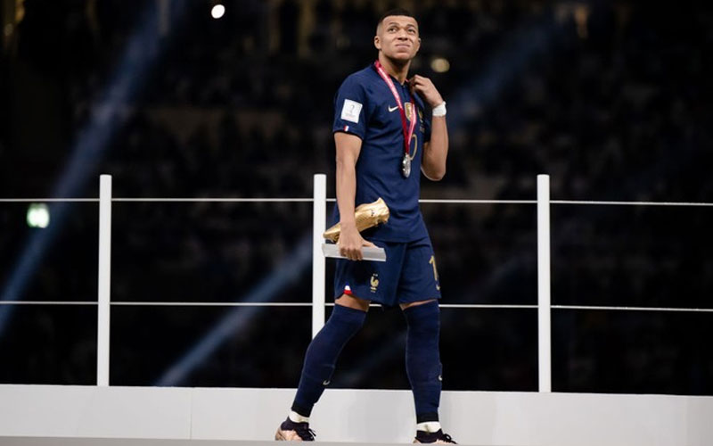 berita bola olok mbappe - Ekings