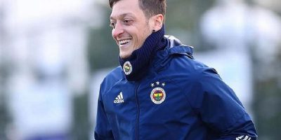 berita bola mesut ozil - Ekings