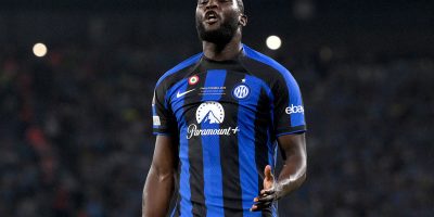 berita bola lukaku disorot - Ekings